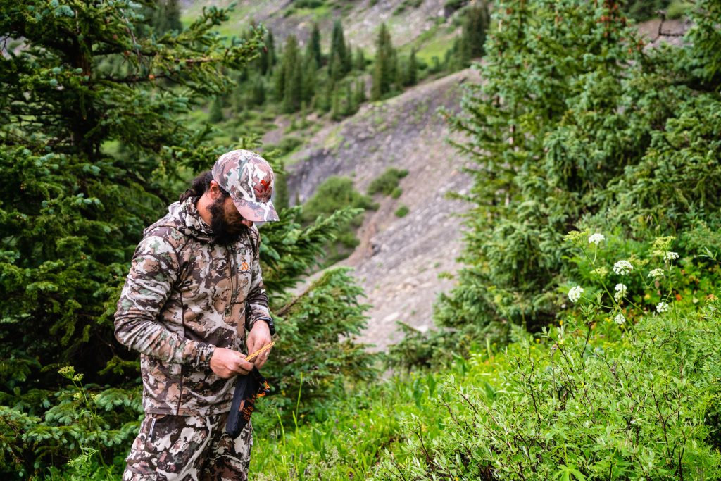 Josh from Dialed in Hunter with the Argali Carbon Knife in Colorado